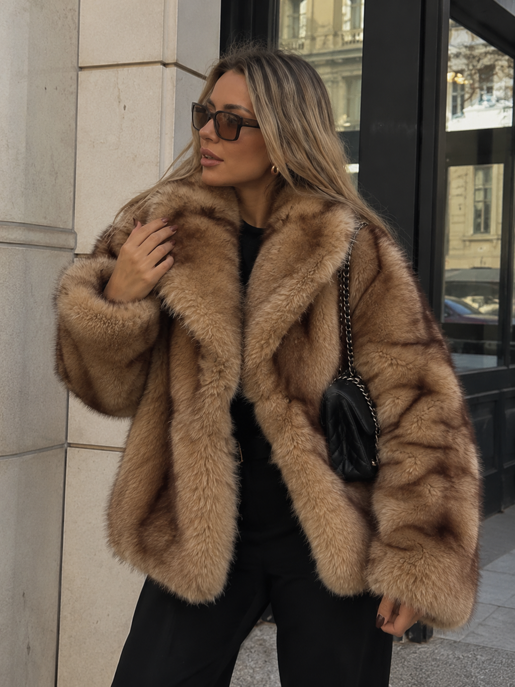 Veste Mélia en fausse fourrure camel, col à revers