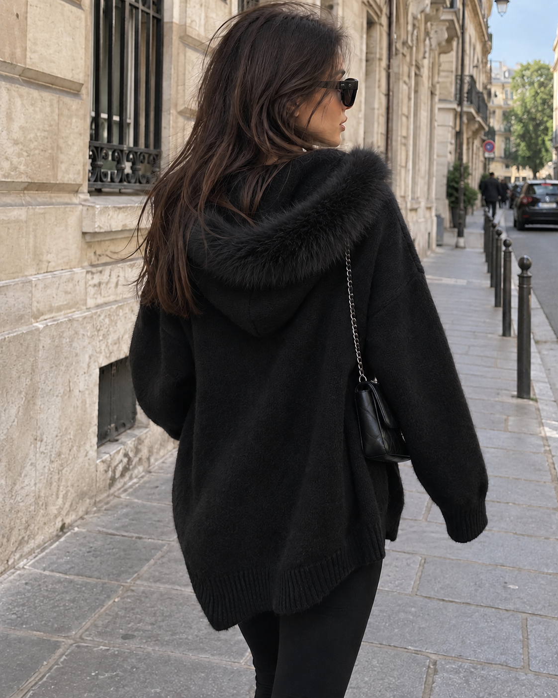 Cardigan Lia noir à capuche fausse fourrure