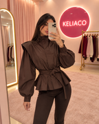Veste Maya marron courte ceinturée col montant au studio KELIACO